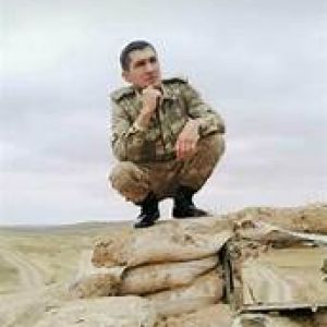 Meni Axtar Darıxanda