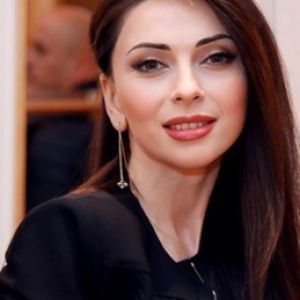 Hamı Gezir Yarısını